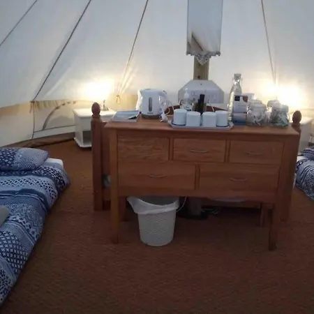 Cox Hill Glamping Badger